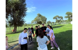 標題：戶外游戲
瀏覽次數(shù)：371
發(fā)布時間：2026-02-12